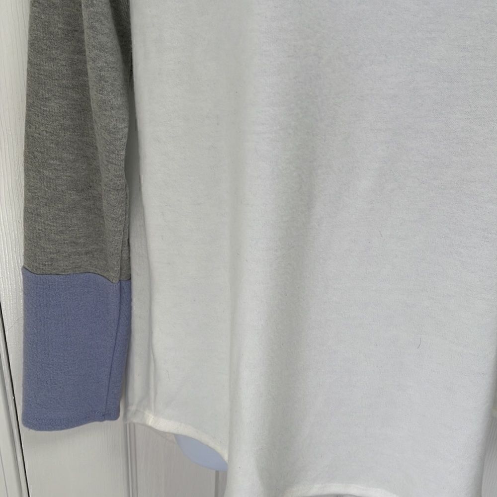 Colorblock sweater - Picture 2 of 3